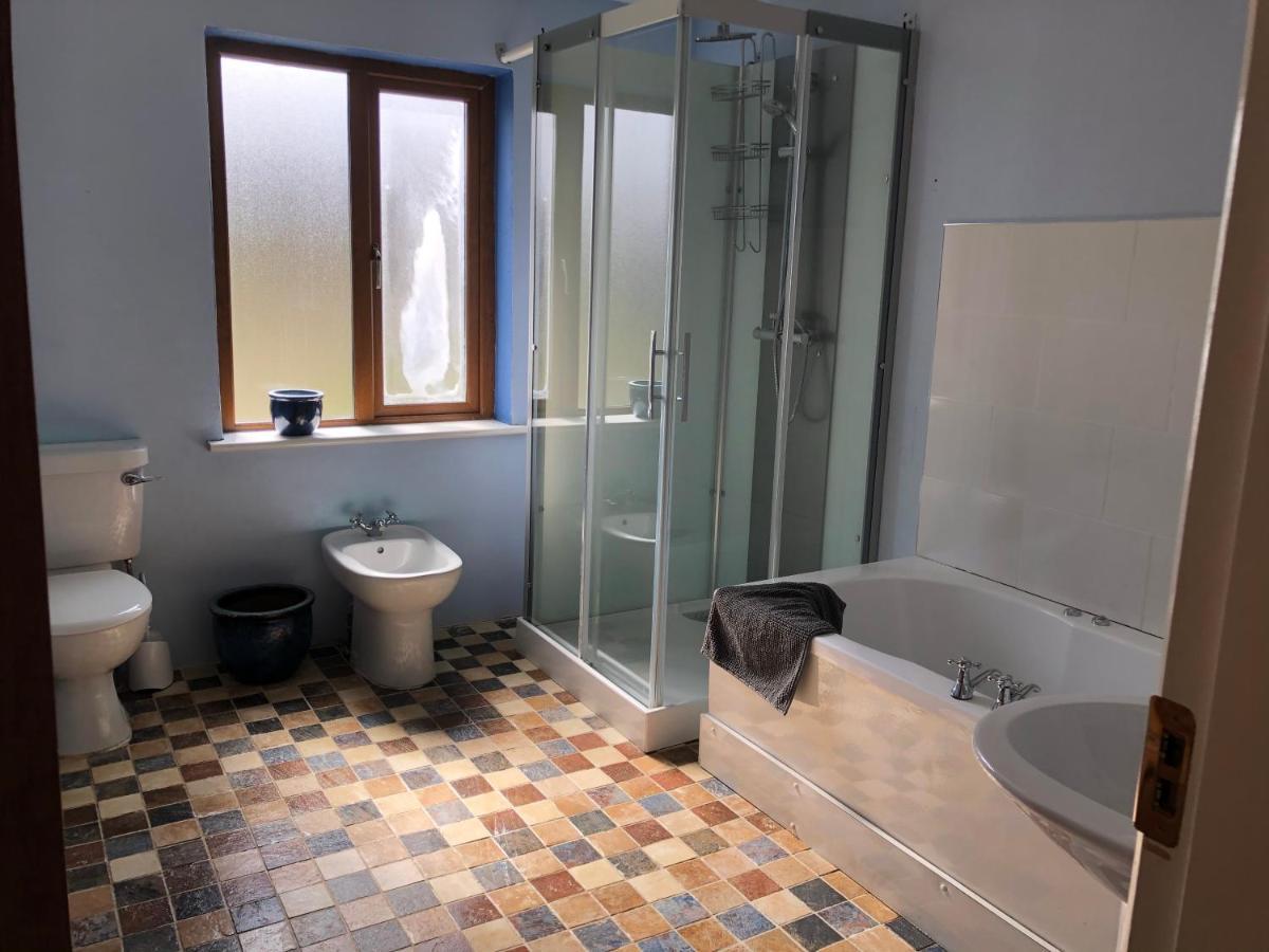 Ardnagreevagh House With Sea Views Close To Beach With Wifi And Large Kitchen And Dining מראה חיצוני תמונה